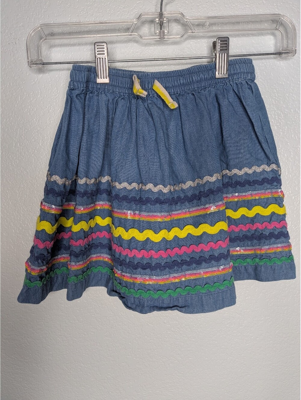 Mini Boden Girls Blue Chambray Ric Rac Trim Skirt Size 5-6Y